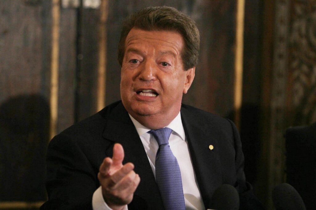 Cecchi Gori hospitalisé pour insuffisance respiratoire, de quoi s'agit-il et les causes possibles