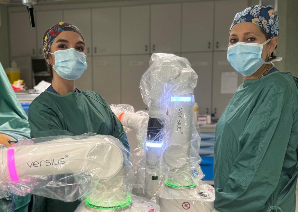 8 mars : chez Cristo Re à Rome, l'équipe de chirurgie robotique douce pour les mères est entièrement féminine