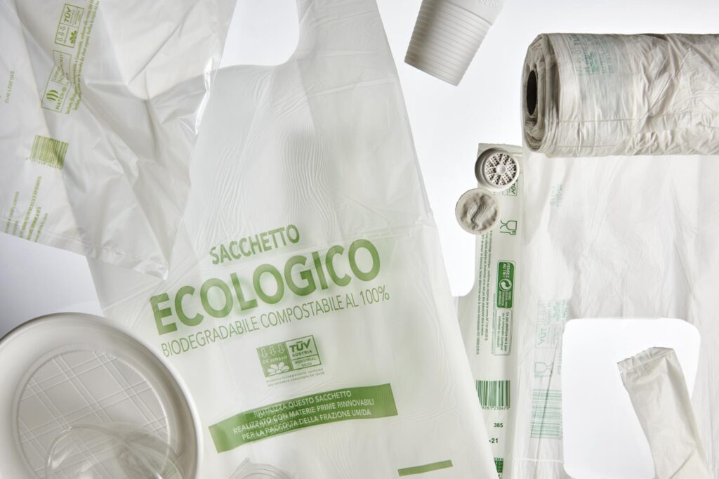 Annonce sur les bioplastiques compostables, de Biorepack 200 mille euros aux 15 gagnants