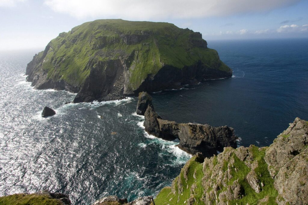 L'Écosse et les îles Hébrides recherchent des médecins : salaire de 170 mille euros par an