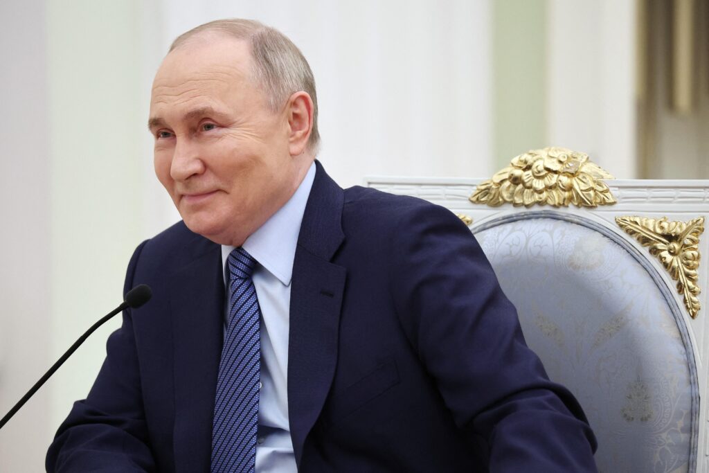 Poutine a gagné les élections russes avec 87% des voix : annonce officielle. Plus de 70 arrestations aux urnes