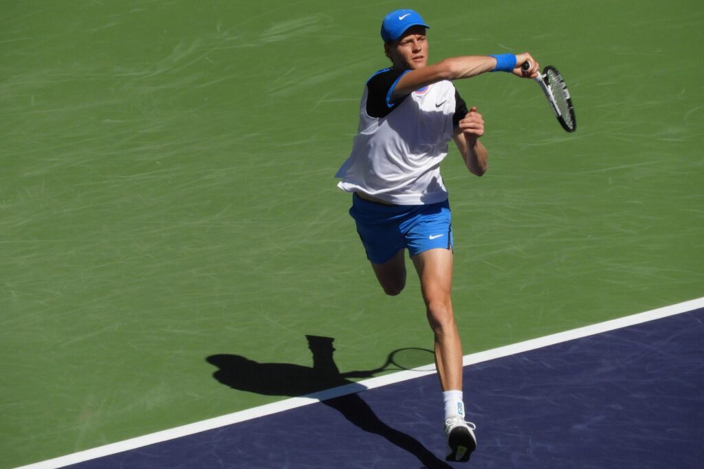 Sinner bat O'Connell à Miami, Jannik en quarts de finale