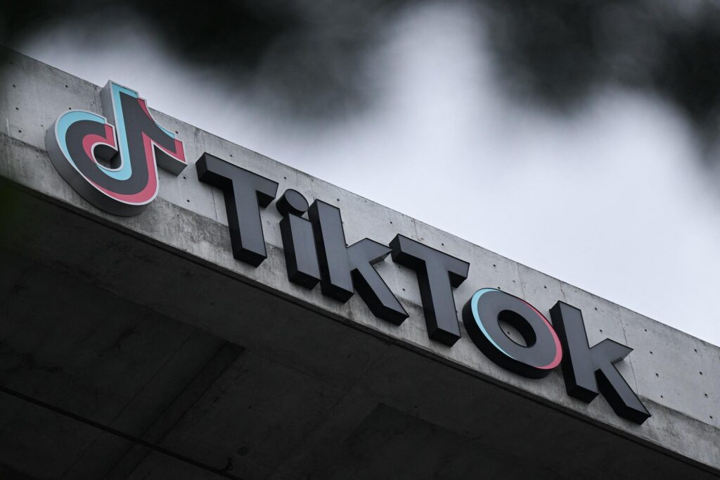 TikTok condamné à 10 millions d'amende par l'Antitrust, les contrôles de contenus en ligne de mire