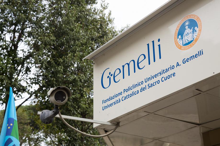 Vaccins, à la clinique Gemelli dédiée aux personnes fragiles et âgées identifiées avec l'IA