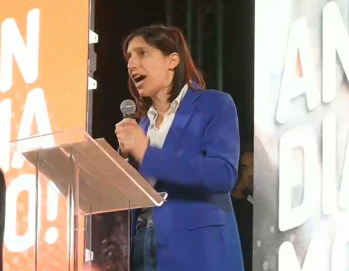 Elections à Bari, Schlein : "Conte aide la droite"