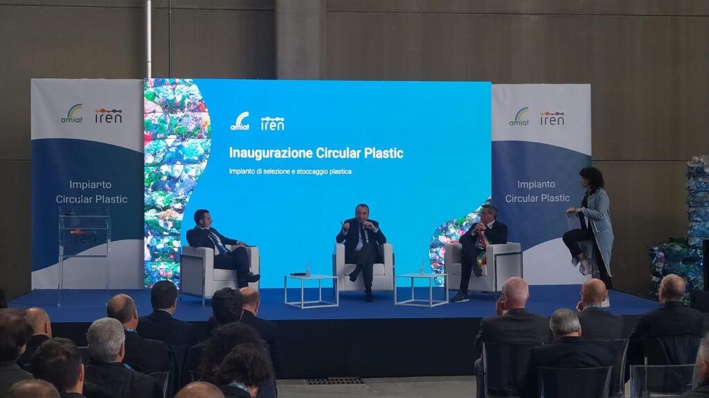 Inauguré par Iren' Circular Plastic, pour la sélection et le stockage du plastique