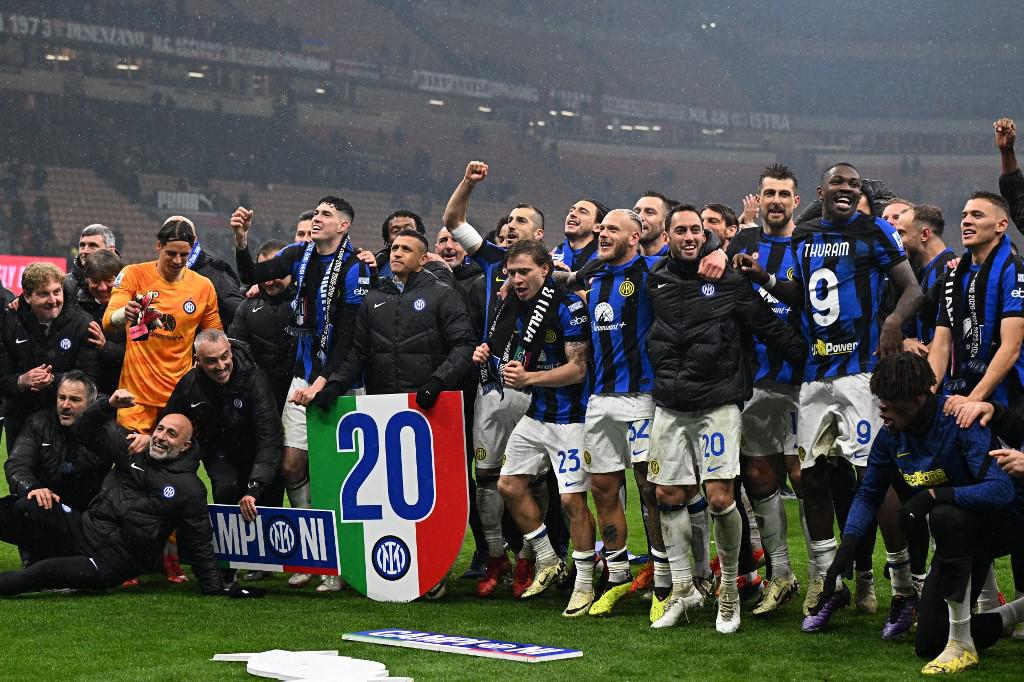 Inter champion d'Italie, Milan battu 2-1 dans le derby : titre Nerazzurri
