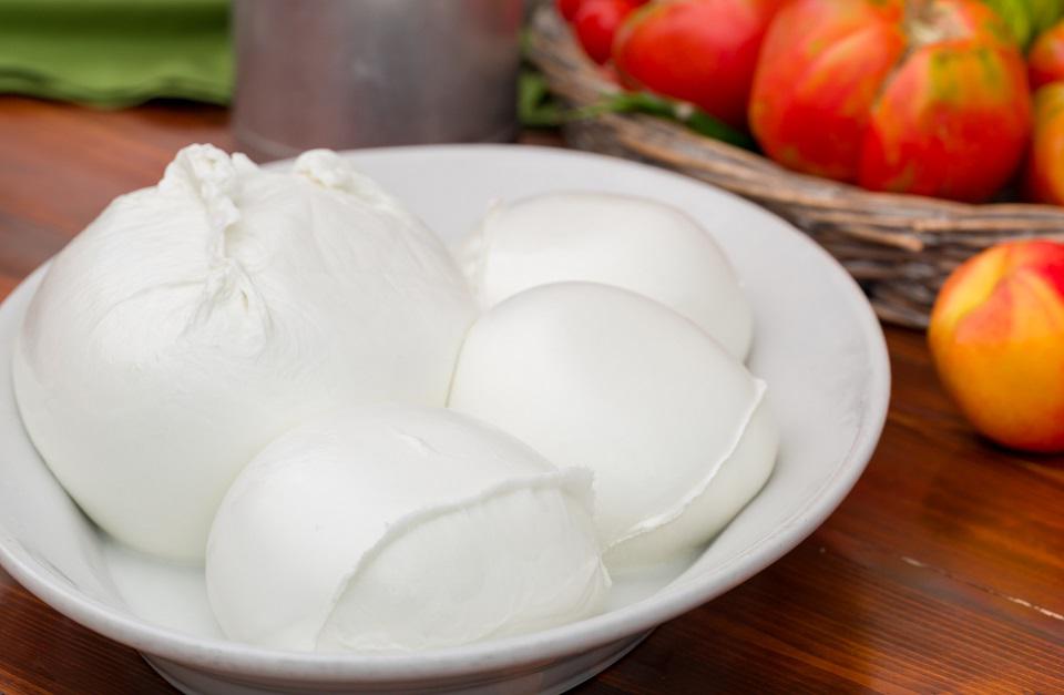 La mozzarella de bufflonne DOP Campania AI arrive pour superviser le produit
