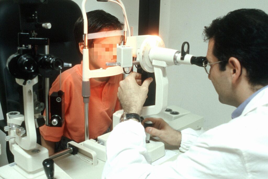 Les malformations oculaires des enfants non diagnostiquées dans 20 % des cas, un guide pour les parents arrive