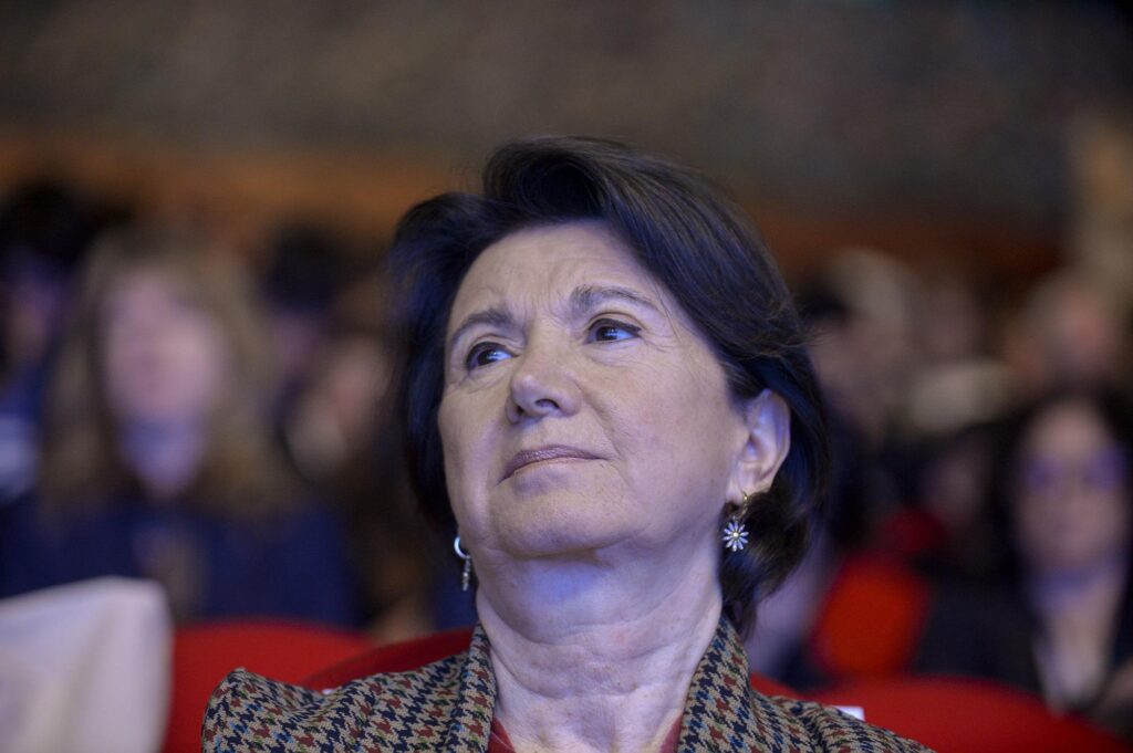 Maladies rares, Roccella : « Valoriser le rôle et les compétences des femmes aidantes sur le lieu de travail »