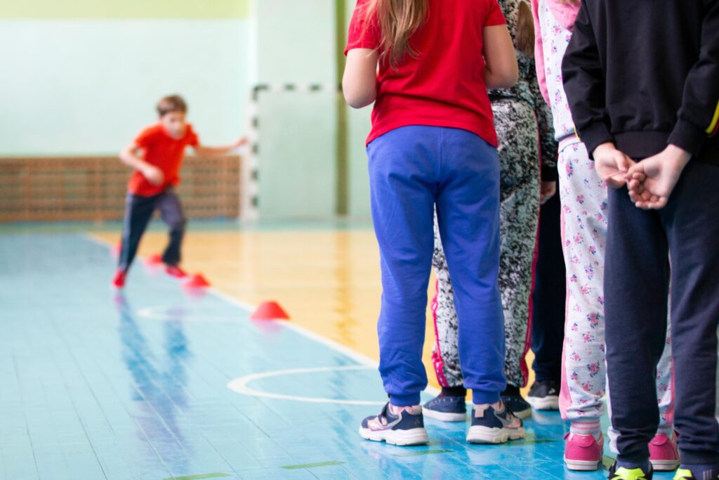 Plus d'activité physique à l'école et éveil musculaire dès la première heure : la proposition du pédiatre