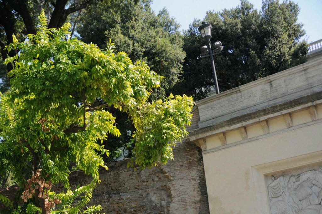 Rome, une fille tombe de la terrasse du Pincio : vol de 5 mètres