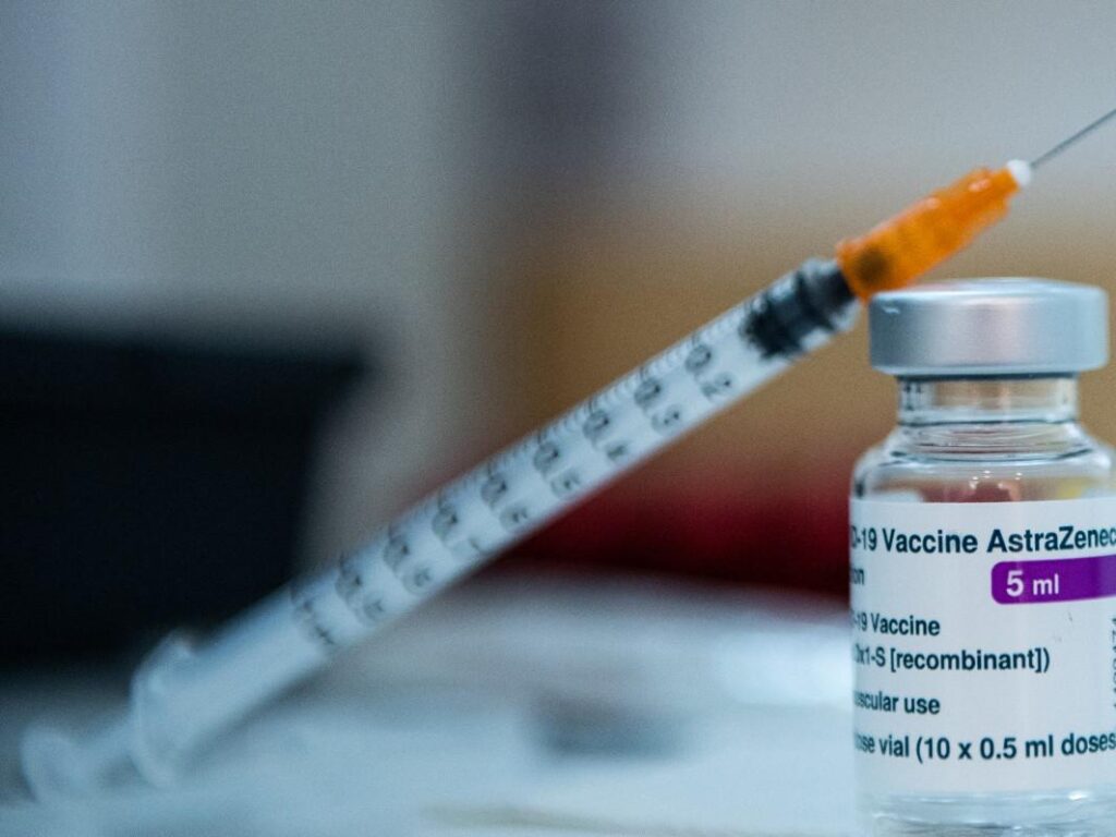 Covid, Astrazeneca retire le vaccin dans le monde
