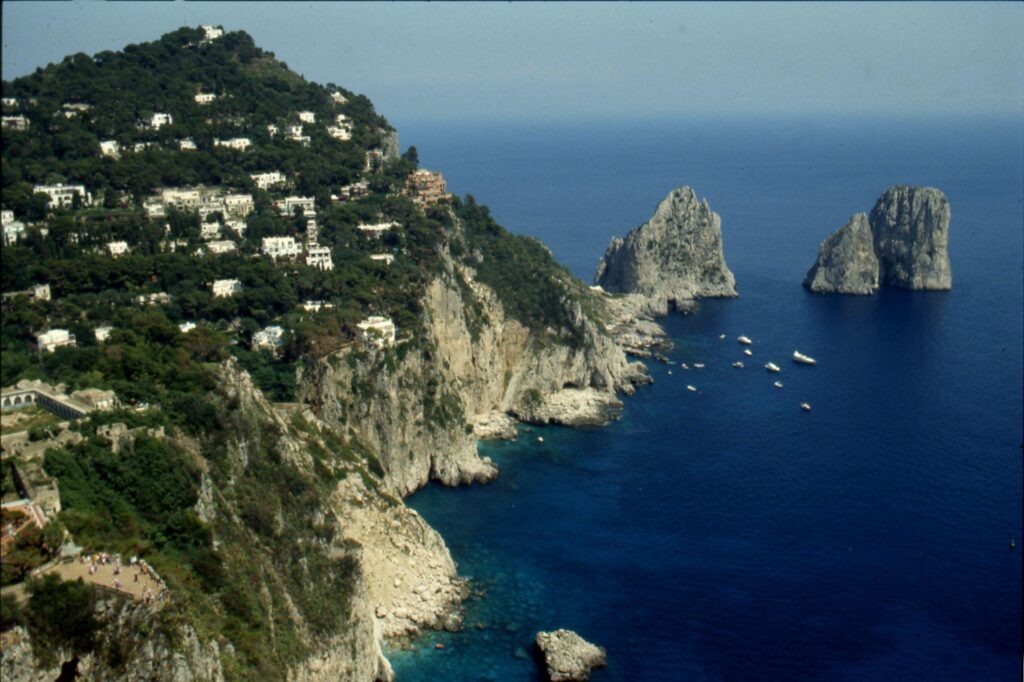 Capri, l'eau et les touristes reviennent sur l'île : ordonnance abrogée
