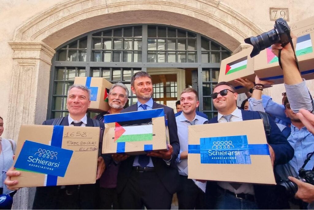 Le « retour » de Di Battista au Sénat avec 80 000 signatures pro-palestiniennes