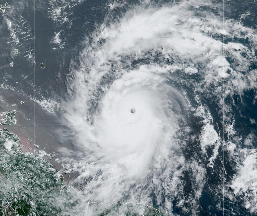 Beryl fait peur aux Caraïbes, jamais un ouragan aussi fort en juin