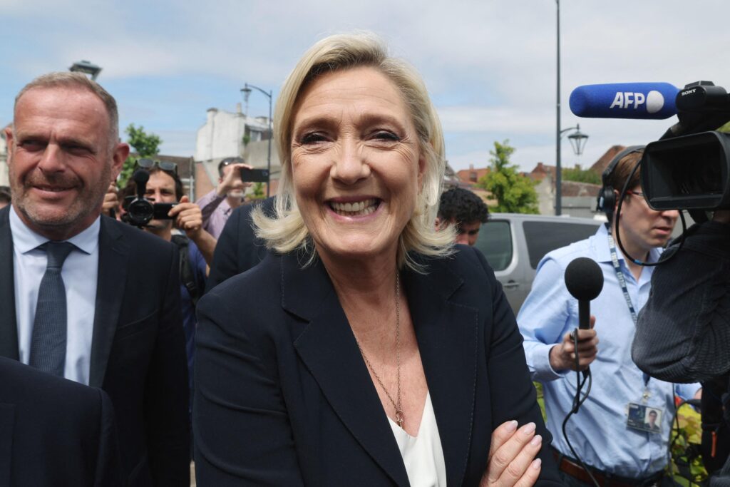 Elections françaises, parti de Le Pen : "Nous entrerons au gouvernement même sans majorité absolue"