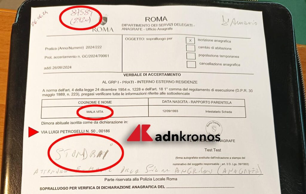 Le bureau d'état civil le plus fou du monde : la « dame » Vita Mala vit dans les bureaux de la municipalité de Rome