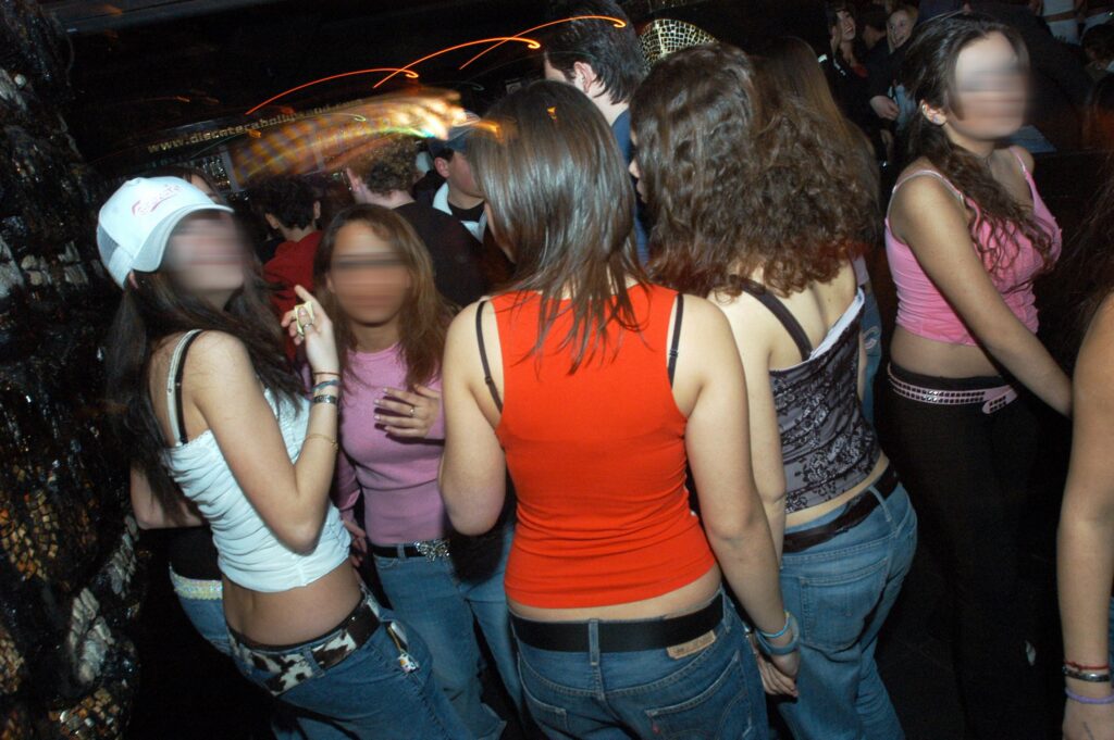 Les préservatifs ne sont pas à la mode, les filles et les garçons les utilisent peu : alarme maladie sexuelle - L'ENQUÊTE VIDÉO