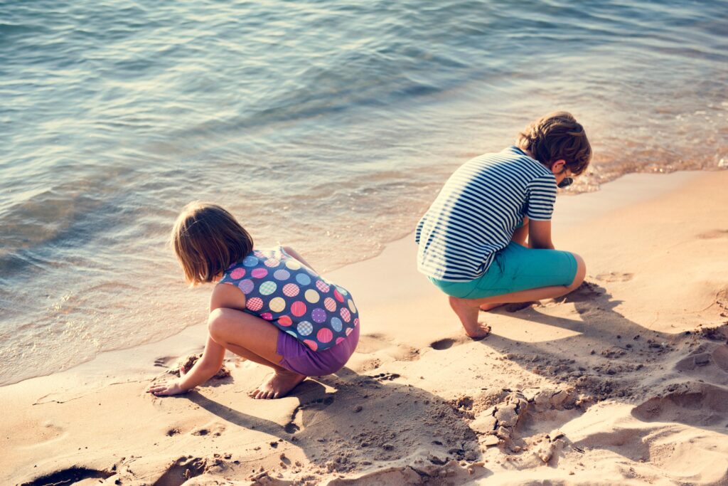 Médecins des stations balnéaires : « Sur les plages, il y a des distributeurs de crème solaire gratuits et des accoudoirs gratuits pour les enfants »