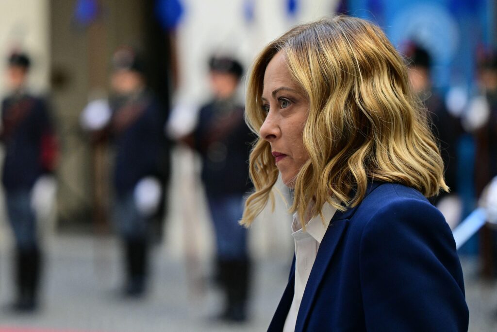 Meloni : "Construire l'Europe là où il vaut la peine d'investir. L'Italie ? Elle connaît une croissance plus forte que les autres pays de l'UE"
