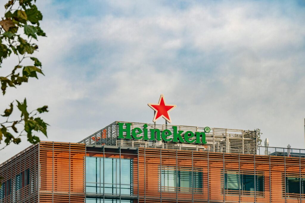 « Relation entre les générations dans le monde du travail », présente une étude de Heineken Italia