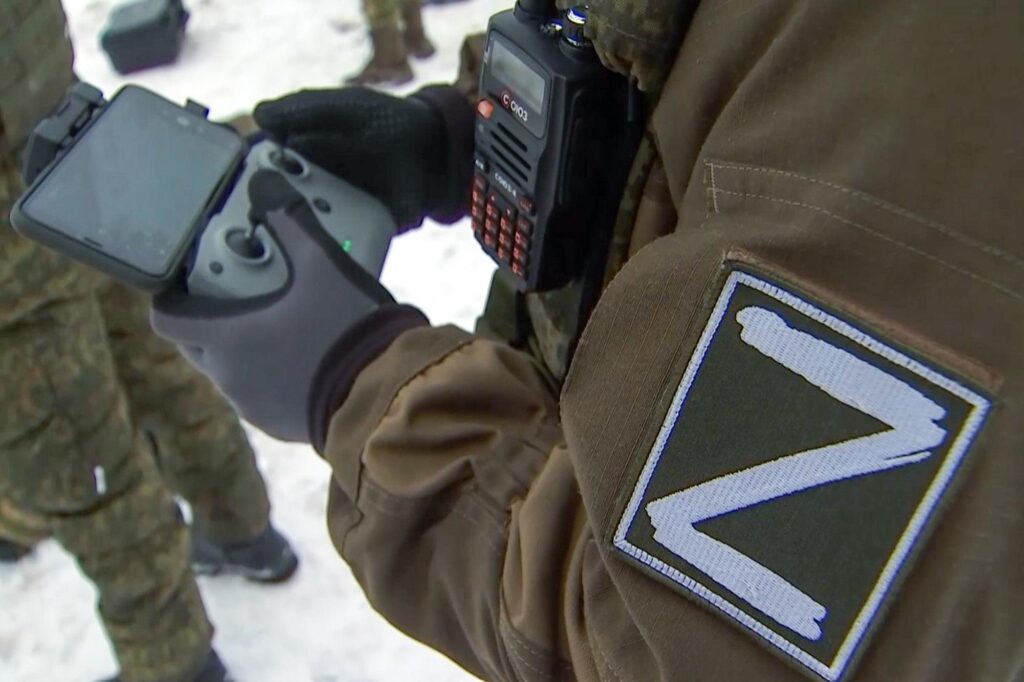 Russie, pas de smartphone pour les soldats en première ligne : la Douma réfléchit à la punition