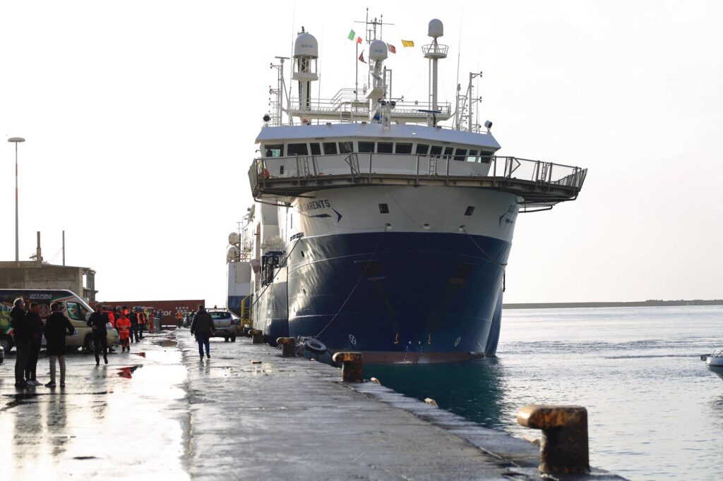 Migrants, amende et 60 jours de détention pour le navire « Geo Barents »