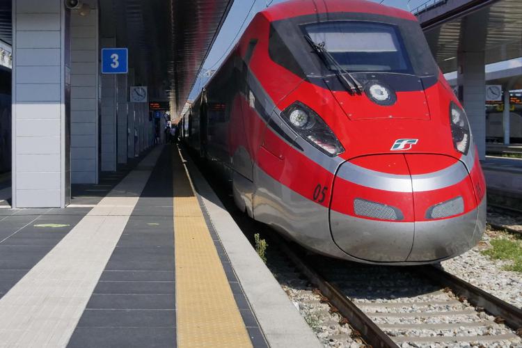 Rome, corps à la gare Termini : arrêt des trains à grande vitesse, retards jusqu'à 90 minutes