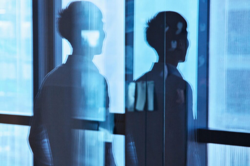 L'homme invisible n'est plus de la science-fiction : une découverte technique qui rend la peau transparente
