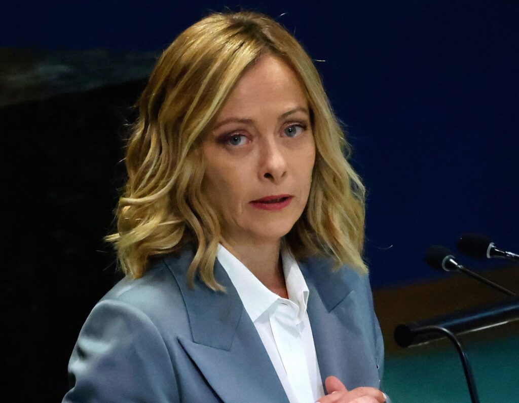 Meloni : "L'Ukraine lutte pour la liberté, intensifions nos efforts"