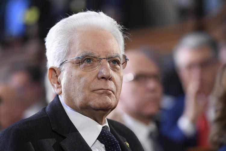Mattarella : « Non aux conflits entre institutions, collaboration indispensable »