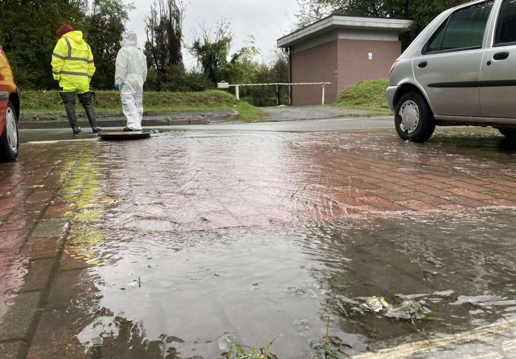 Mauvais temps à Milan, l'urgence revient. Pour Lambro, des niveaux élevés mais stables après les inondations
