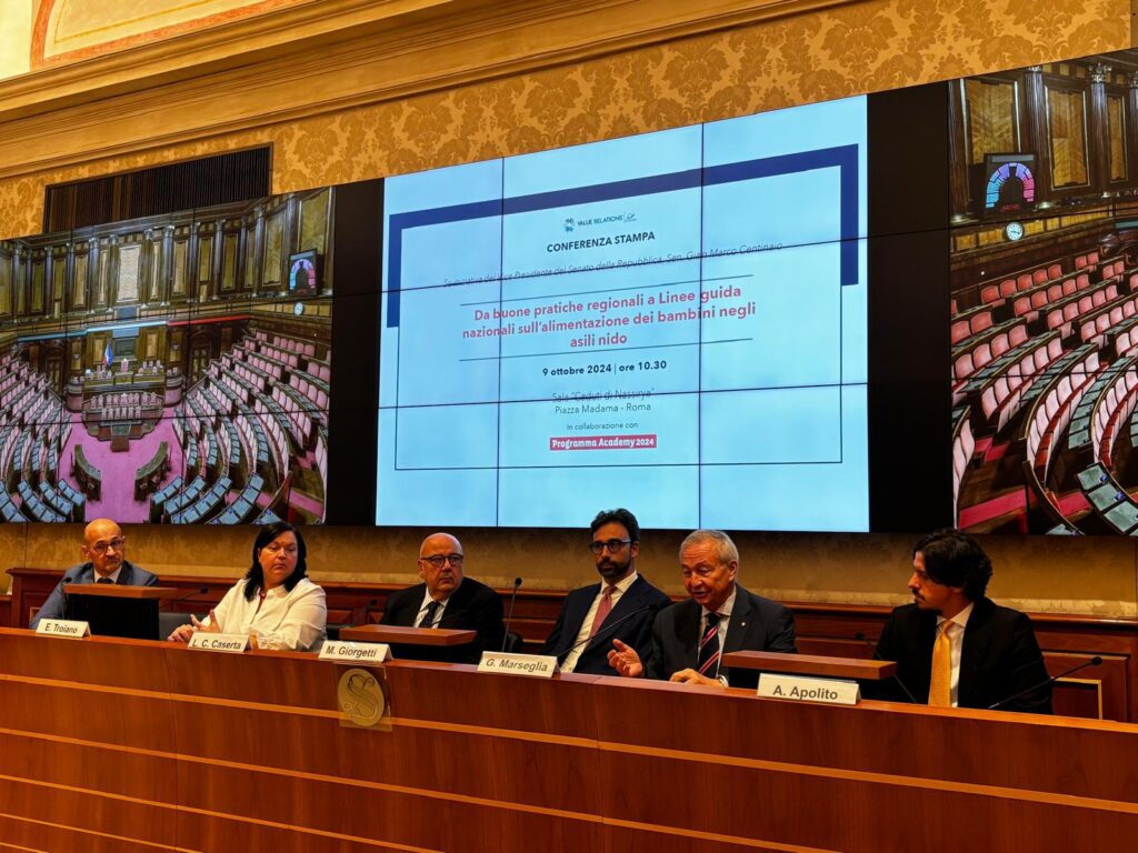 Nutrition infantile dans les écoles maternelles, conférence avec des pédiatres et nutritionnistes au Sénat