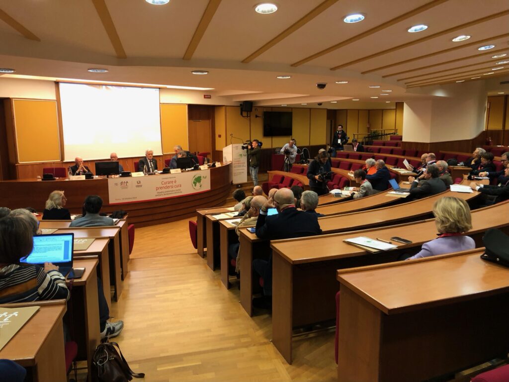 Tumeurs, tabagisme accusé, Perrone (Aiom) : "Augmenter le prix des cigarettes de 5 euros"