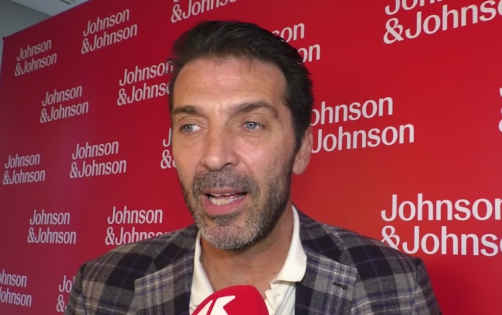 Buffon : "Je dis à ceux qui souffrent de dépression d'en parler pour se faire aider"
