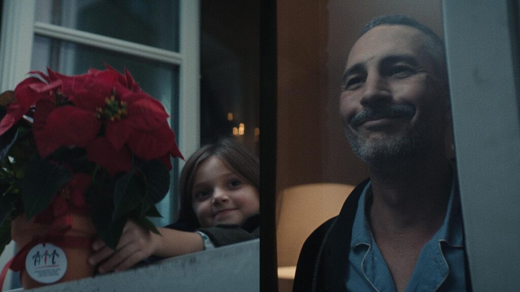 Et avec « Follow the Star », la campagne historique de Noël revient dans les rues