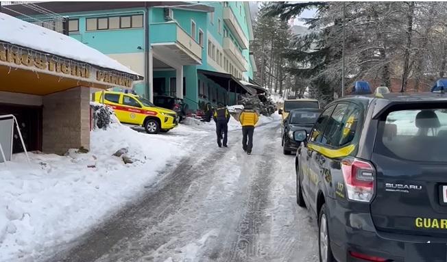 Alpinistes portés disparus sur le Gran Sasso, sauveteurs dans la Valle dell'Inferno : aucune trace de Luca et Cristian