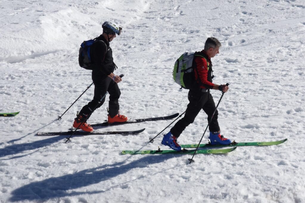 Attention aux bains de soleil dans la neige : 6 conseils pour se protéger du mélanome