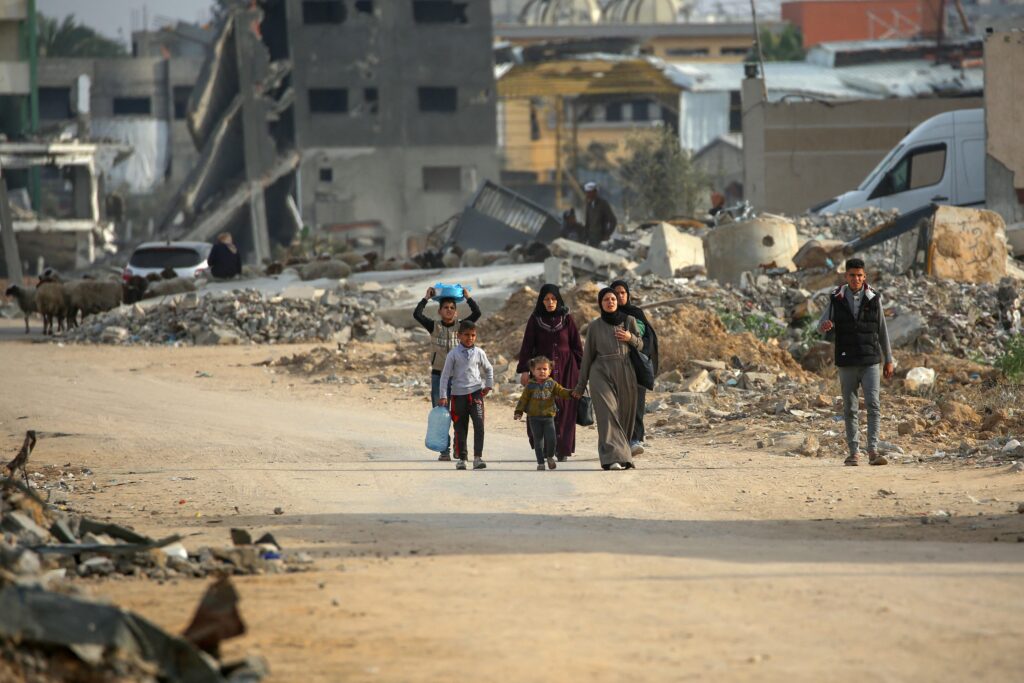 Gaza, le Hamas s'ouvre aux demandes de trêve israéliennes. Plusieurs morts lors de raids sur Nuseirat et la ville de Gaza