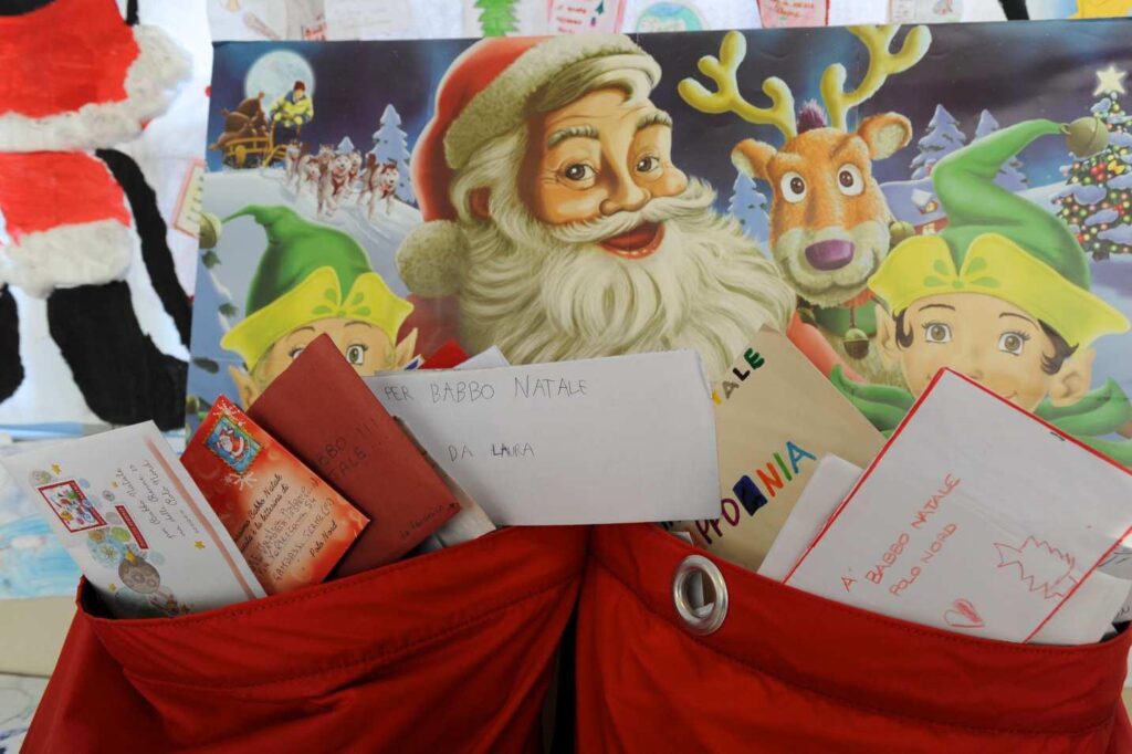 La nuit des cadeaux de Noël approche pour les enfants, les conseils des pédiatres pour créer de la magie