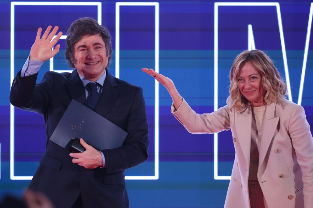 Milei à Atreju : "Créons une internationale de droite". Meloni : « Révolution culturelle »