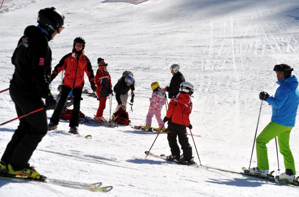 Noël, taux de blessures élevé pour le ski et le snowboard, « entraîner les muscles et le cœur »