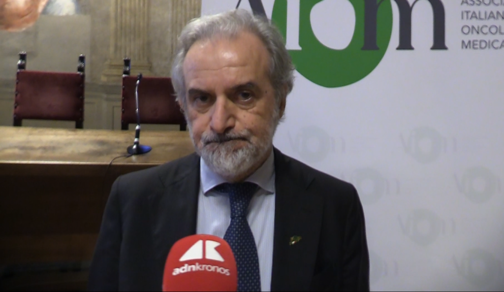 Tumeurs, Perrone (Aiom) : « Moins de cas et de décès chez les moins de 50 ans mais il est urgent d'agir sur les modes de vie »