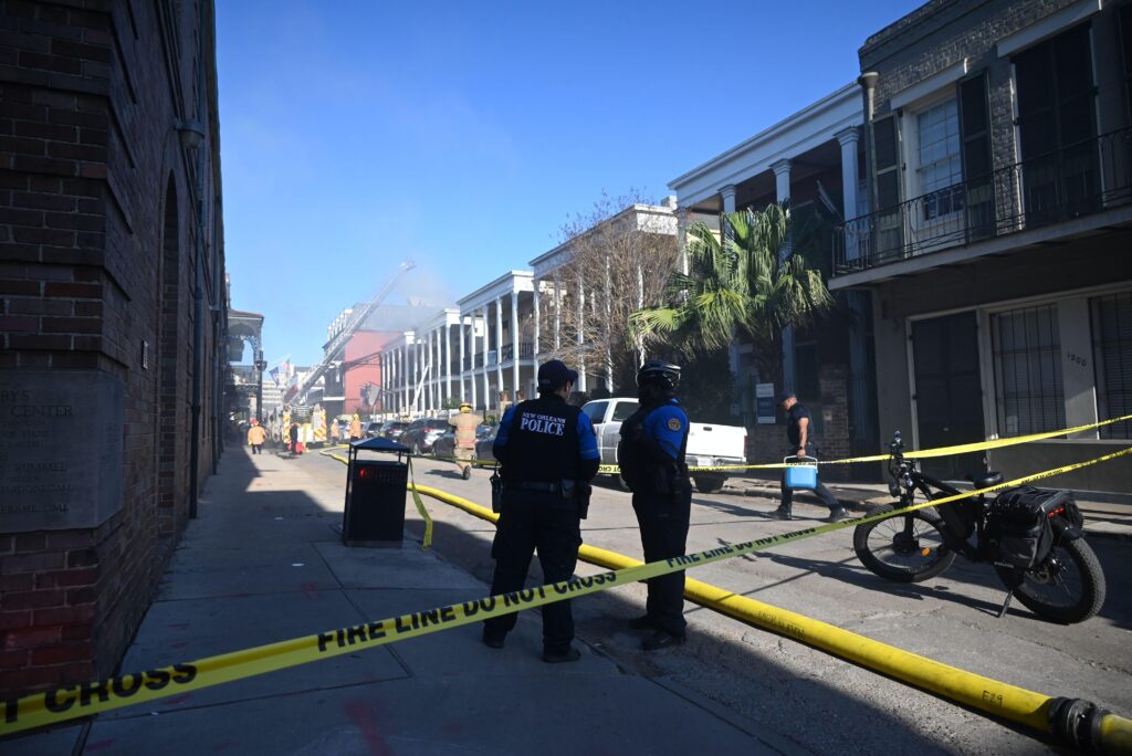 Alerte aux USA, FBI : « D'autres attentats possibles comme à la Nouvelle-Orléans »
