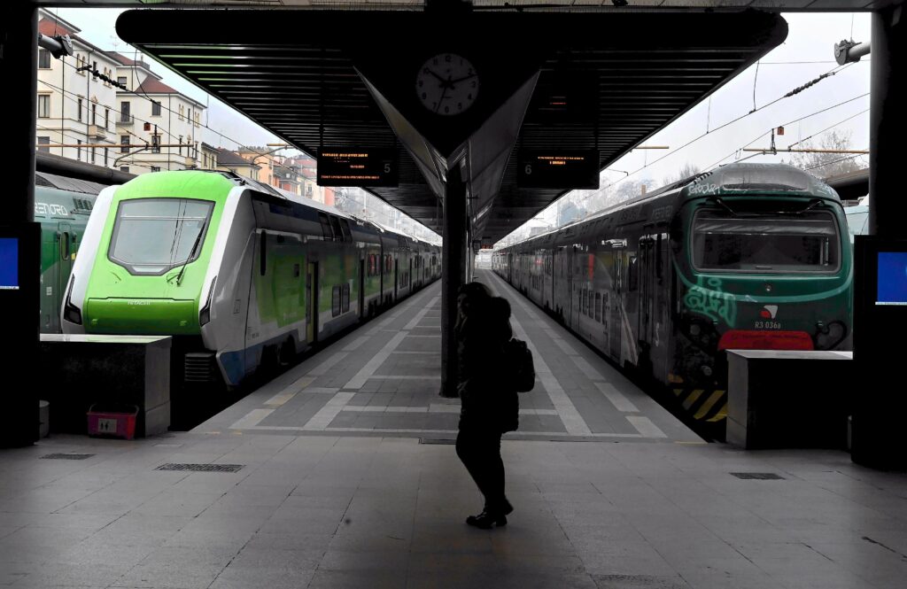 Grève aujourd'hui 10 janvier, premier Black Friday de 2025 pour les transports et les écoles