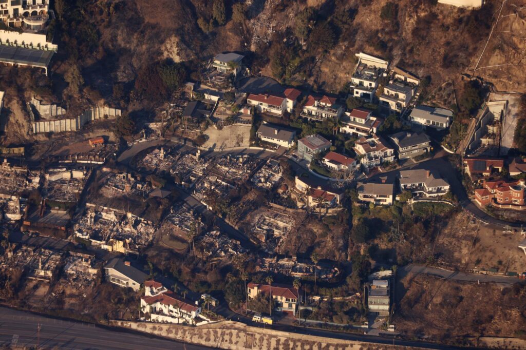 Incendies à Los Angeles, même les stars perdent leur maison. Jennifer Garner : "Une de mes amies est décédée"