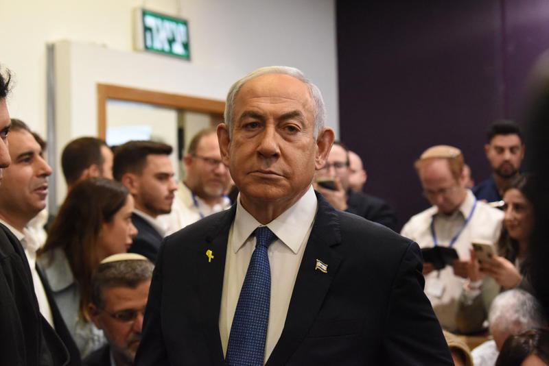 Israël et Netanyahu quittent l'hôpital contre l'avis des médecins et se rendent au Parlement