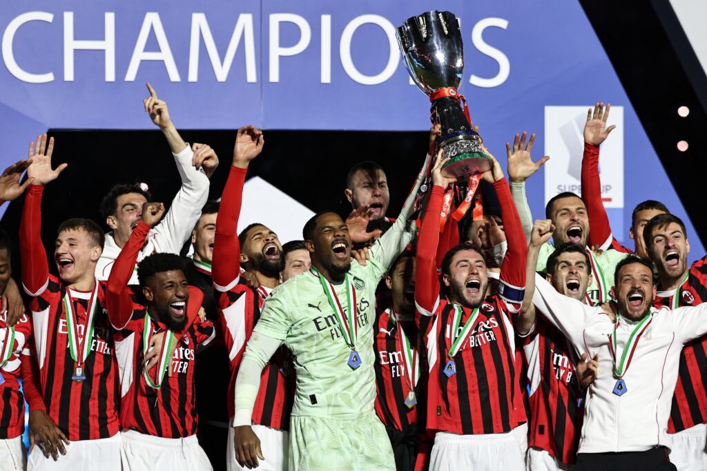 Milan remporte la Super Coupe, revient en finale et l'Inter est battu 3-2