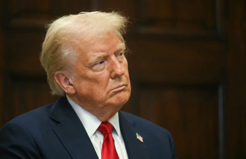 USA-Colombie, Bogota accepte les vols avec les migrants: Trump suspend les fonctions